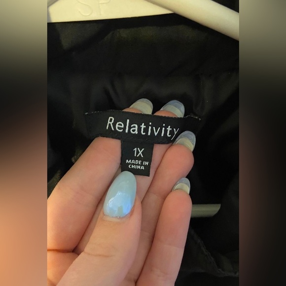 Black Puffer Vest - Picture 3 of 3